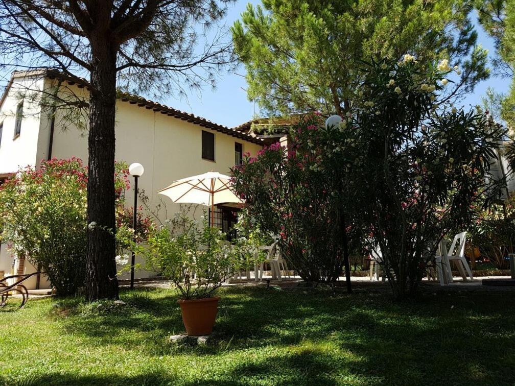 Agriturismo La Ginestrella Civitella D'Arna Екстер'єр фото